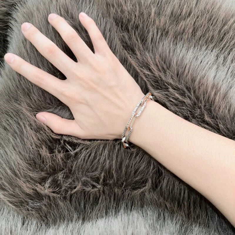 Comfortable Louis Vuitton Bracelets 249634