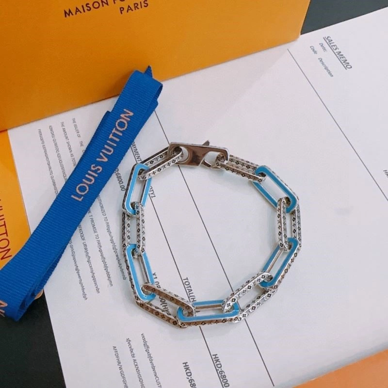 Attractive Louis Vuitton Bracelets 249635