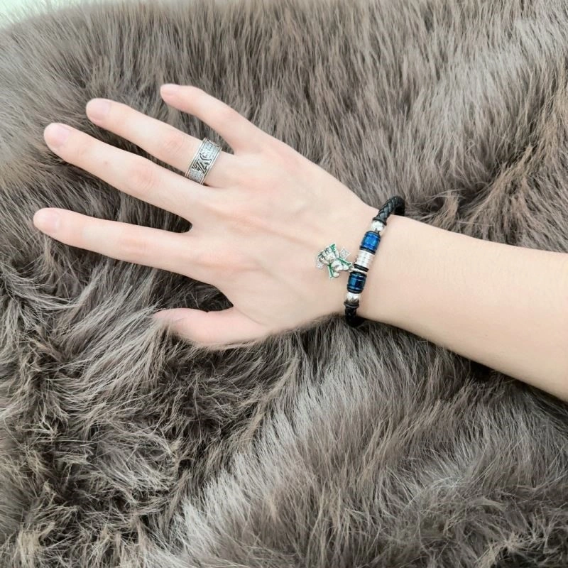 Louis Vuitton Bracelets Durable 249633