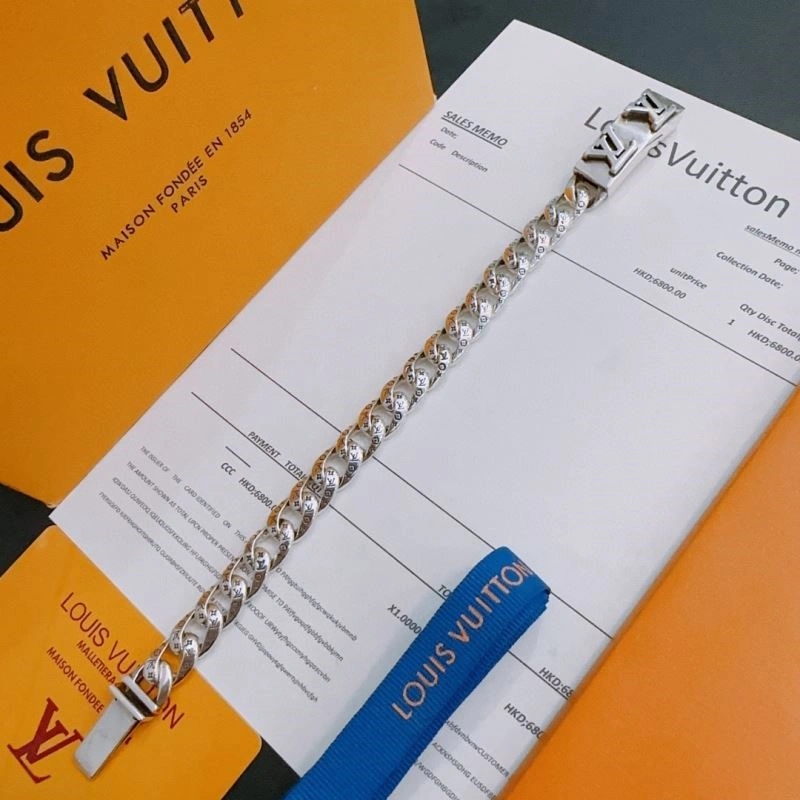 Versatile Louis Vuitton Bracelets 249631