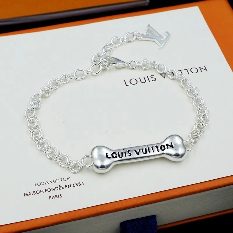 Stylish Louis Vuitton Bracelets 249599