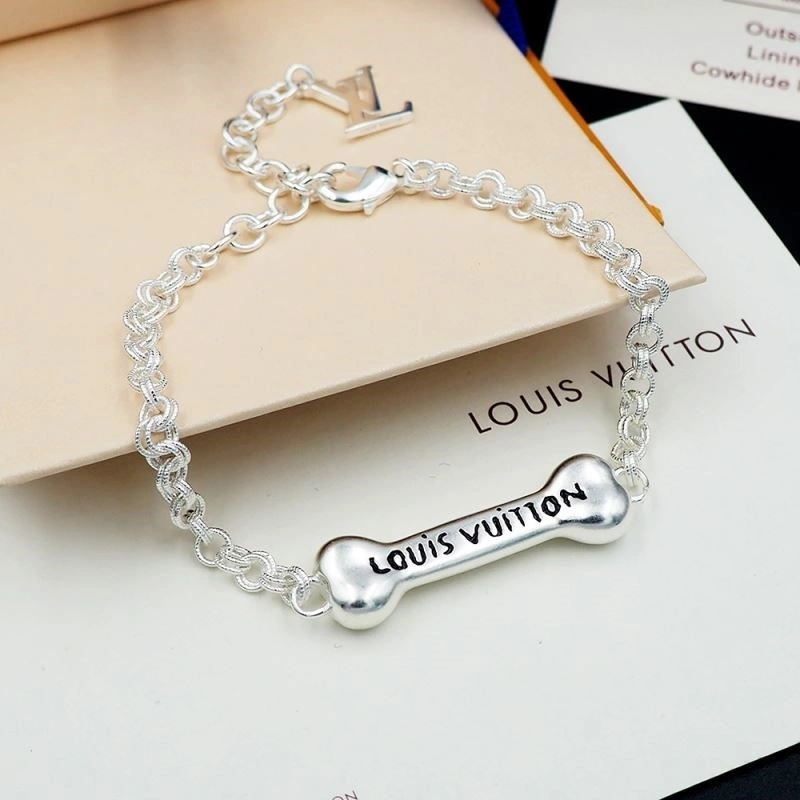 Stylish Louis Vuitton Bracelets 249599