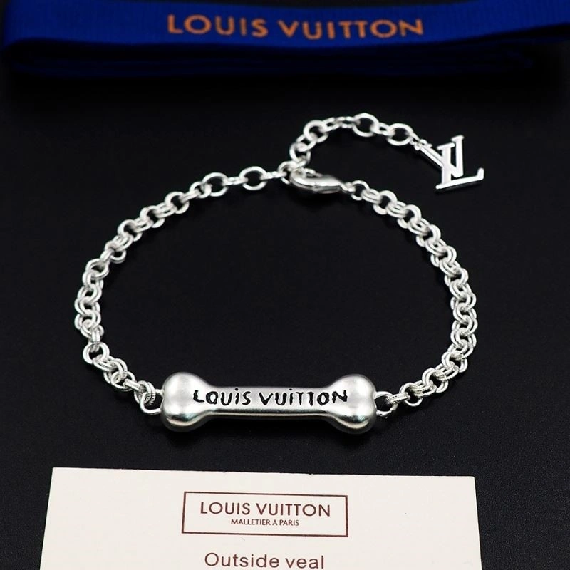 Stylish Louis Vuitton Bracelets 249599