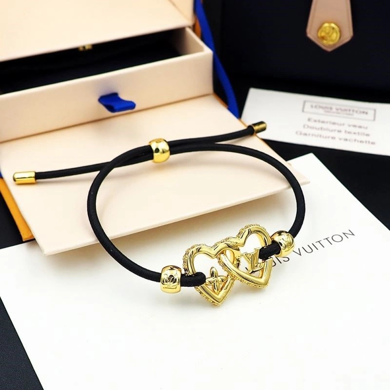 Elegant Louis Vuitton Bracelets 249597