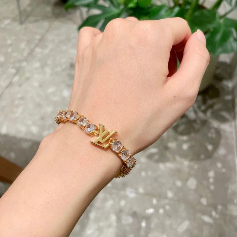 Louis Vuitton Bracelets Neat 249616