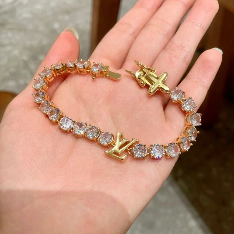 Louis Vuitton Bracelets Neat 249616