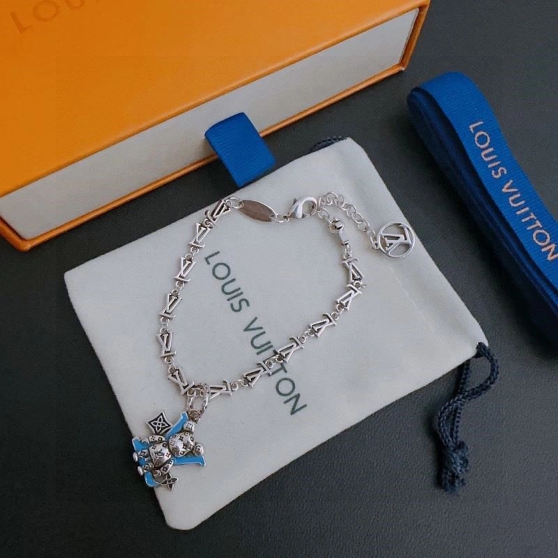 GoAnywhere Louis Vuitton Bracelets 249625