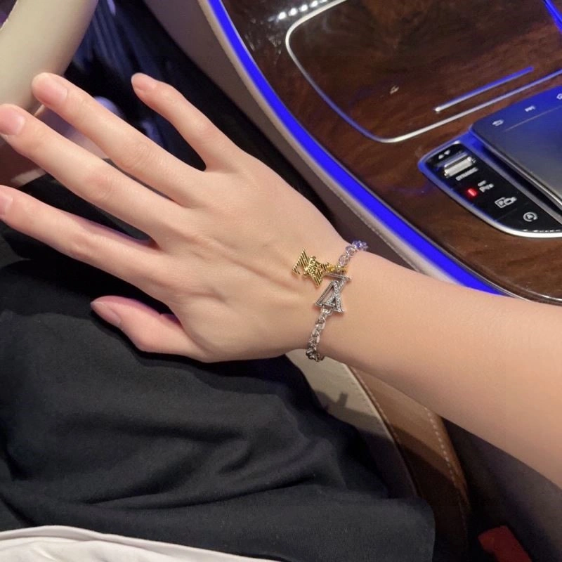 Louis Vuitton Bracelets Breathable 249627