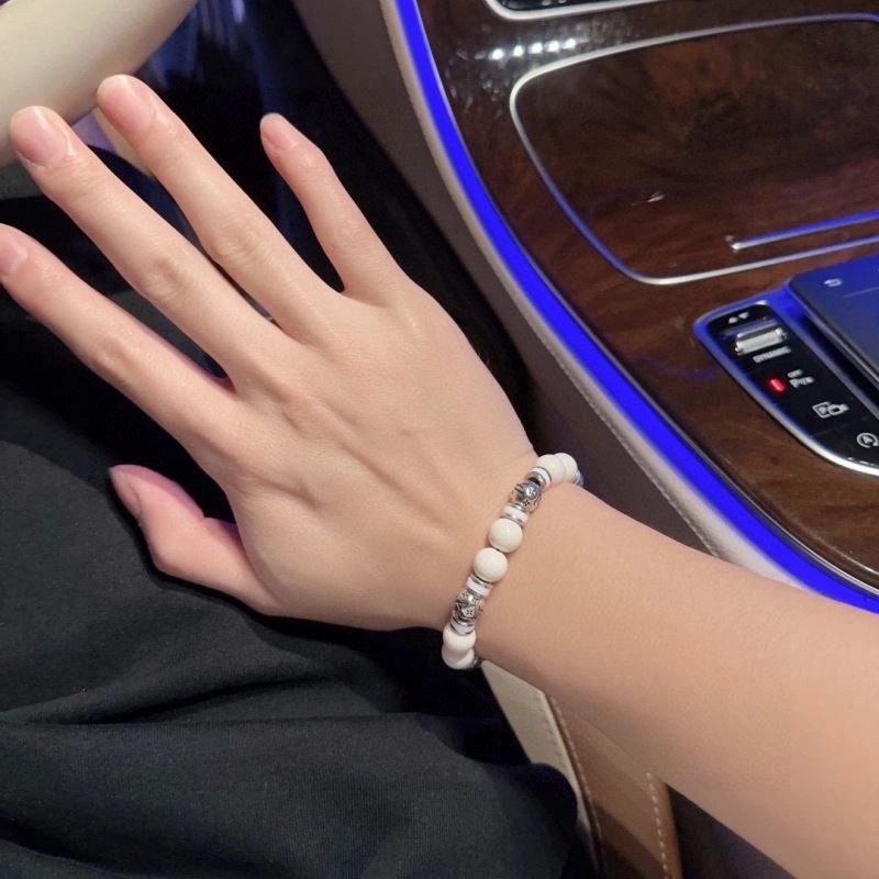 Contemporary Louis Vuitton Bracelets 249611