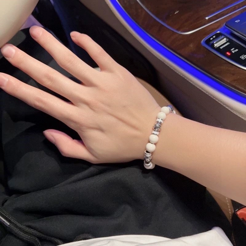Contemporary Louis Vuitton Bracelets 249611