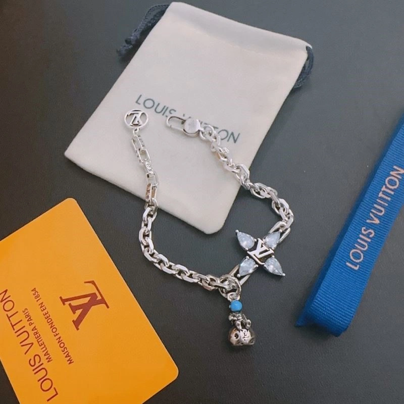 FreshLook Louis Vuitton Bracelets 249623
