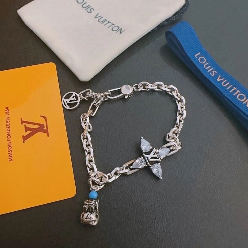 FreshLook Louis Vuitton Bracelets 249623