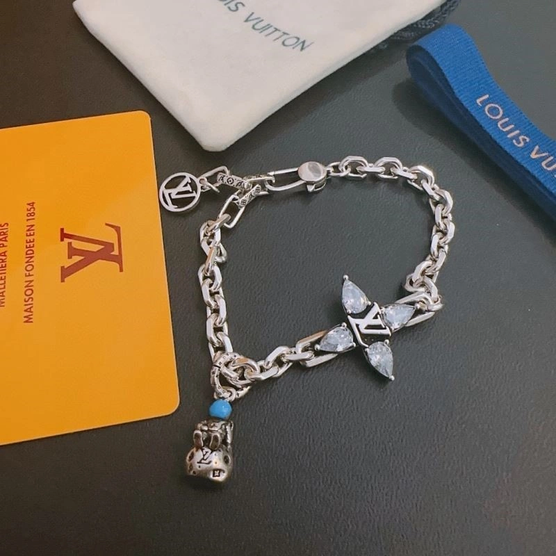 FreshLook Louis Vuitton Bracelets 249623