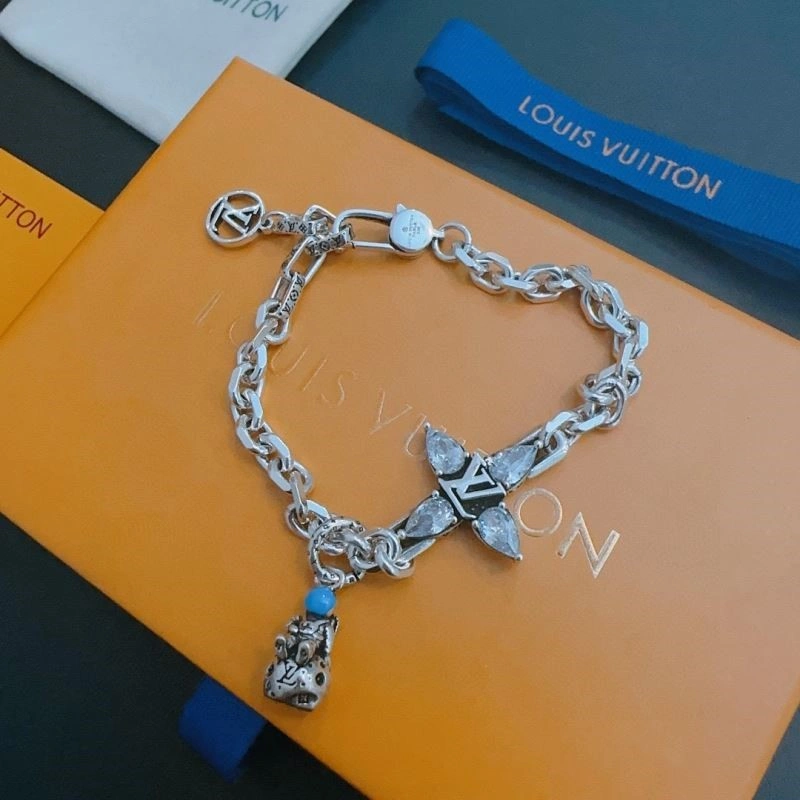 FreshLook Louis Vuitton Bracelets 249623