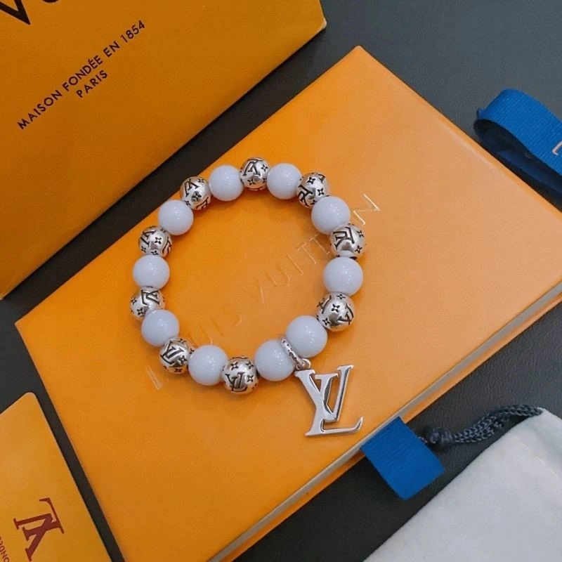 Breathable Louis Vuitton Bracelets 249618