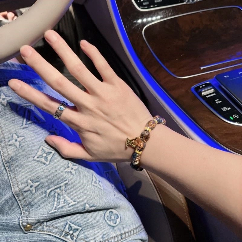 Louis Vuitton Bracelets Bright 249626