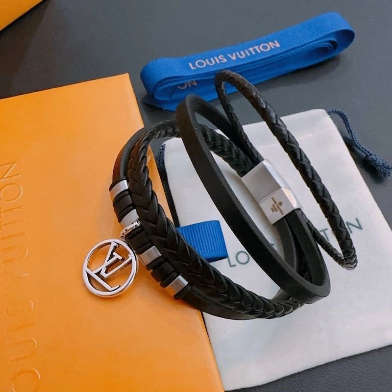 Neat Louis Vuitton Bracelets 249617