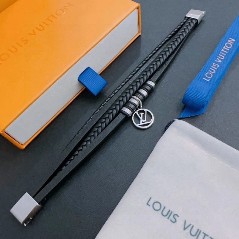 Neat Louis Vuitton Bracelets 249617