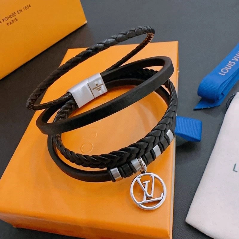 Neat Louis Vuitton Bracelets 249617