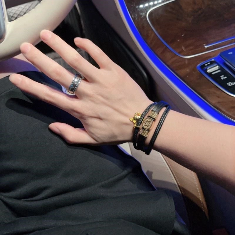 FlexibleFit Louis Vuitton Bracelets 249620