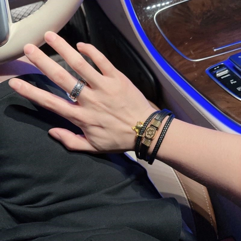 FlexibleFit Louis Vuitton Bracelets 249620