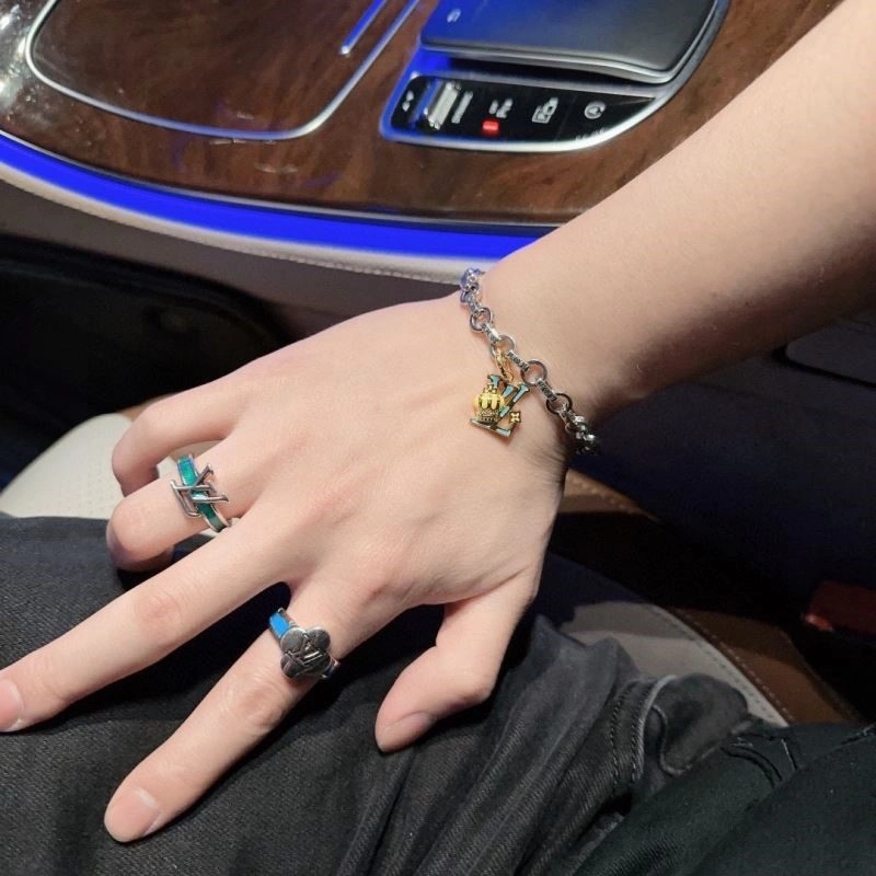 Louis Vuitton Bracelets Trendy 249621