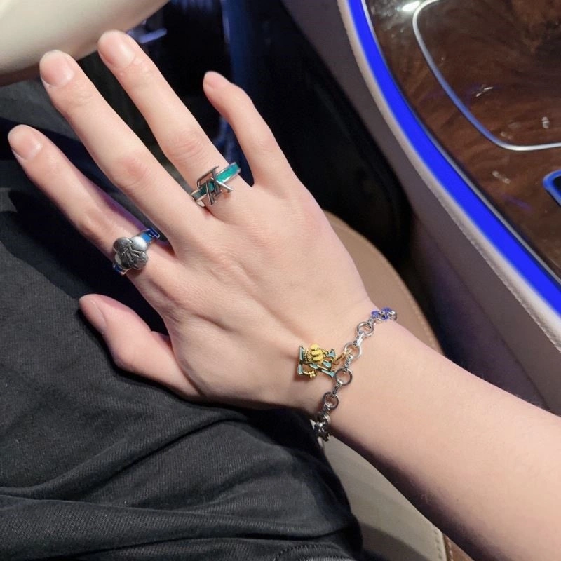 Louis Vuitton Bracelets Trendy 249621