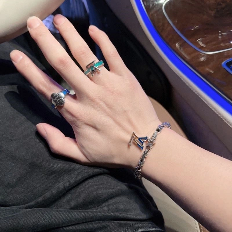 Louis Vuitton Bracelets ComfortFit 249628