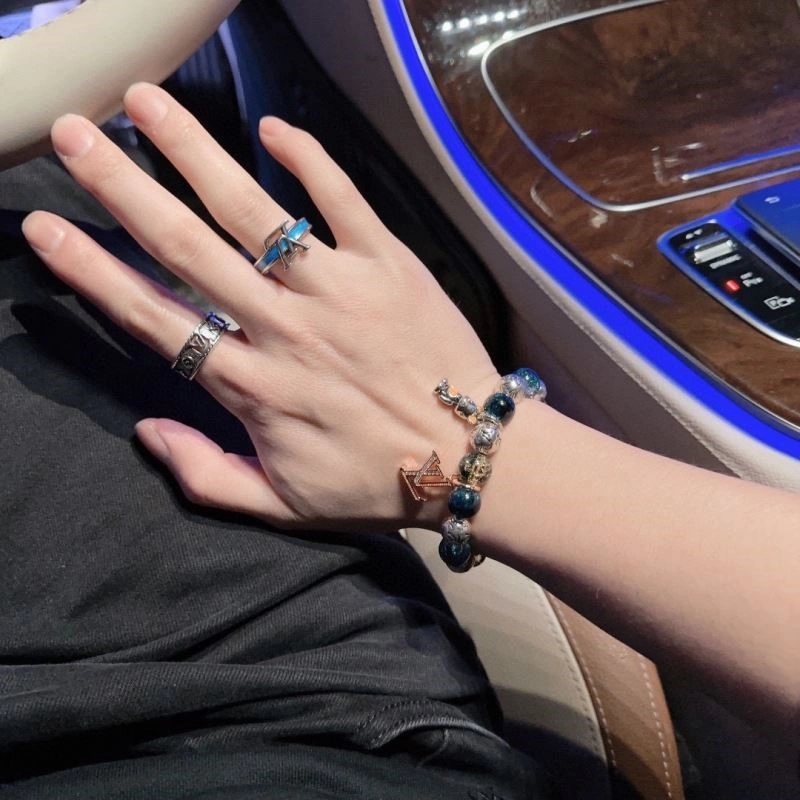 Sophisticated Louis Vuitton Bracelets 249596