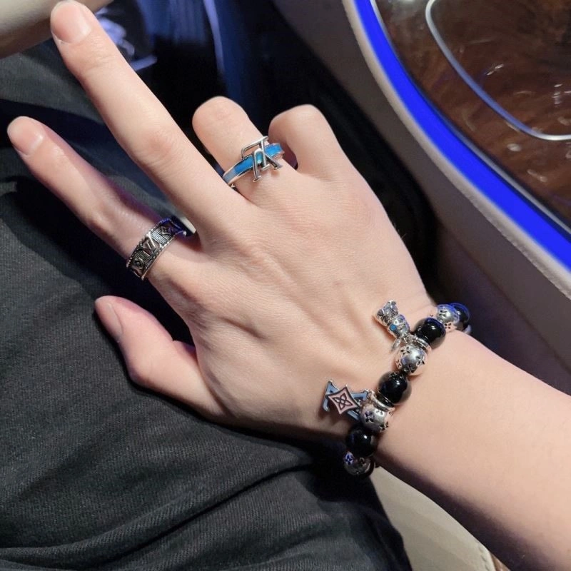 Louis Vuitton Bracelets Comfortable 249607