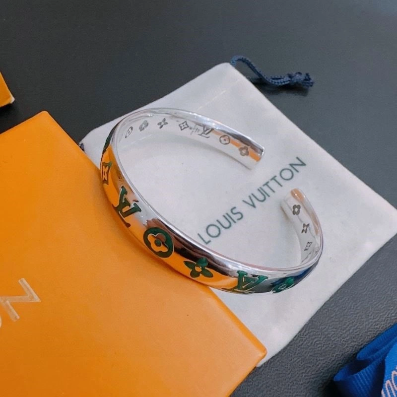 Louis Vuitton Bracelets TopPick 249605