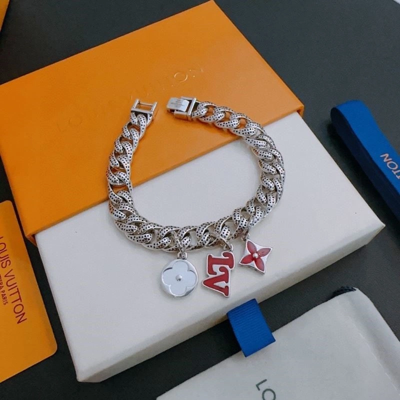 GoodFit Louis Vuitton Bracelets 249595