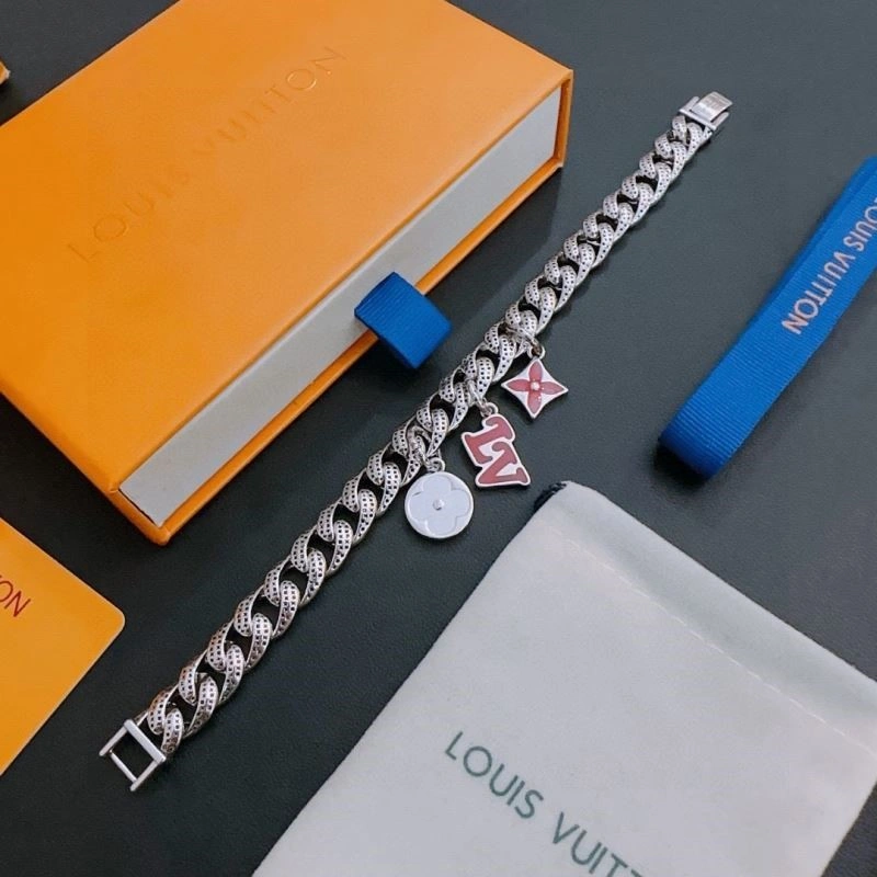 GoodFit Louis Vuitton Bracelets 249595