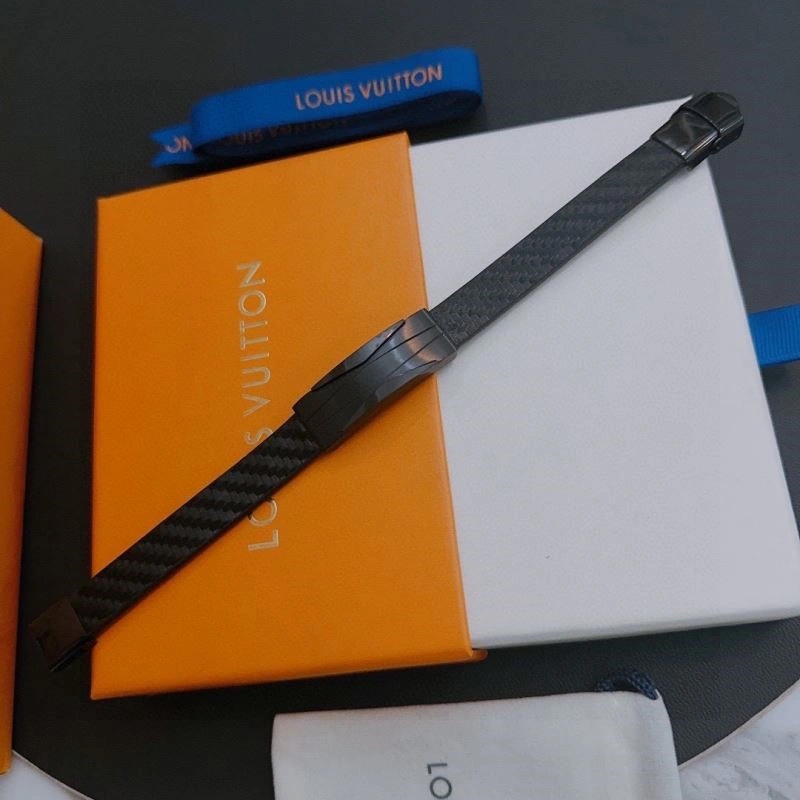 Packable Louis Vuitton Bracelets 249581