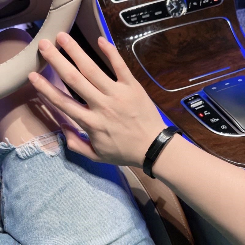 Packable Louis Vuitton Bracelets 249581