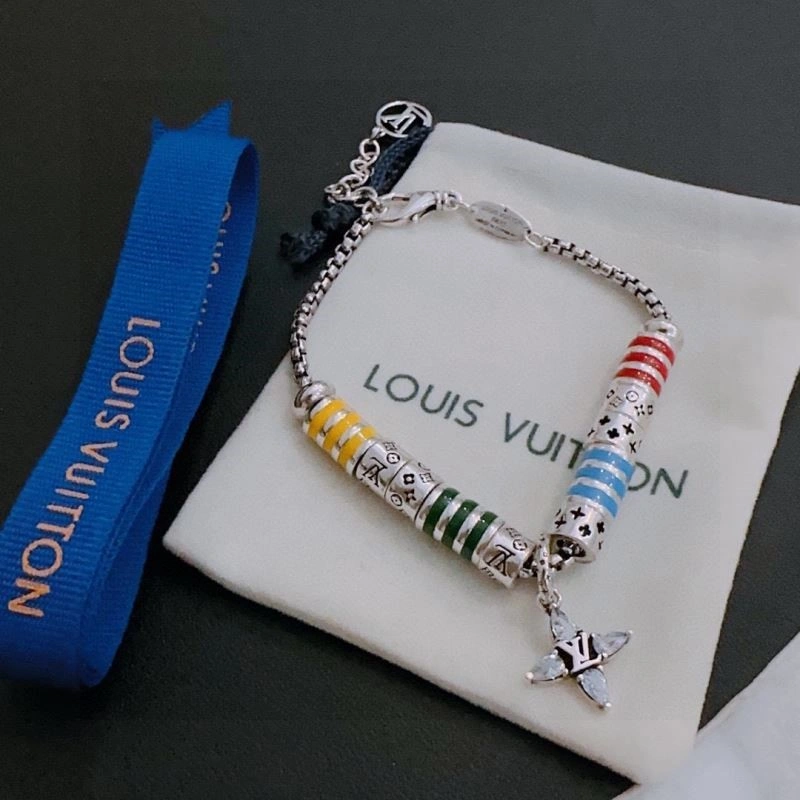 Casual Louis Vuitton Bracelets 249572