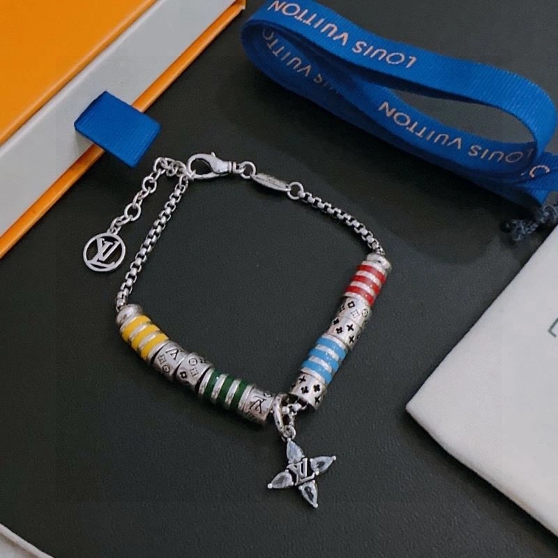 Casual Louis Vuitton Bracelets 249572