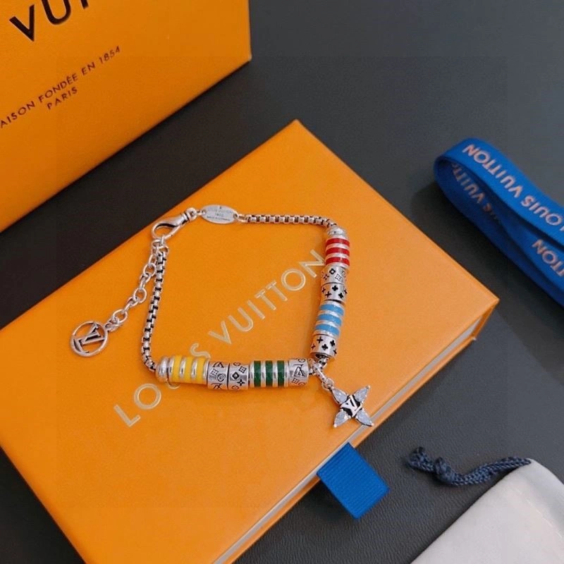 Casual Louis Vuitton Bracelets 249572