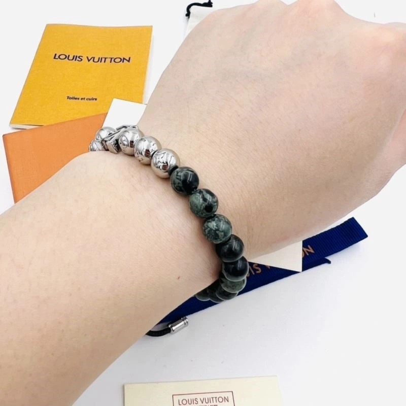 Supportive Louis Vuitton Bracelets 249559