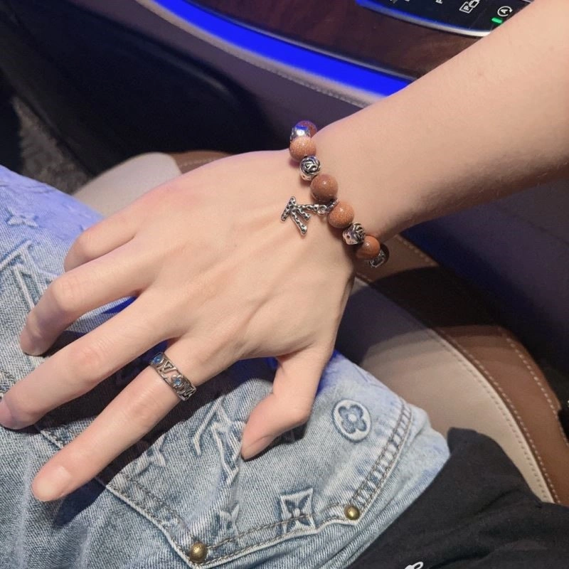 Louis Vuitton Bracelets UrbanStyle 249578