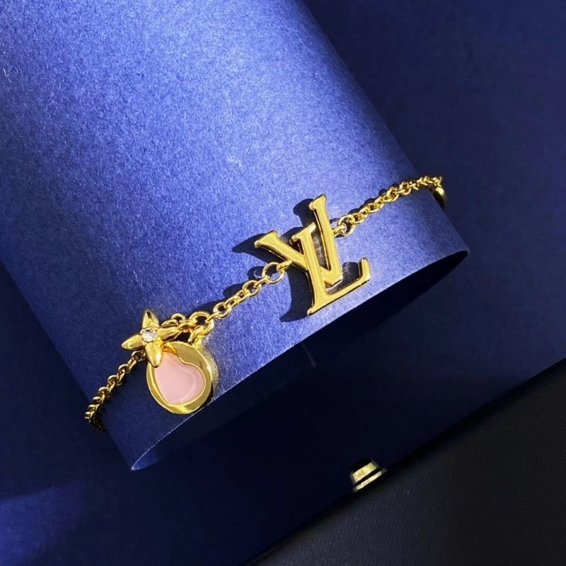 Resilient Louis Vuitton Bracelets 249563