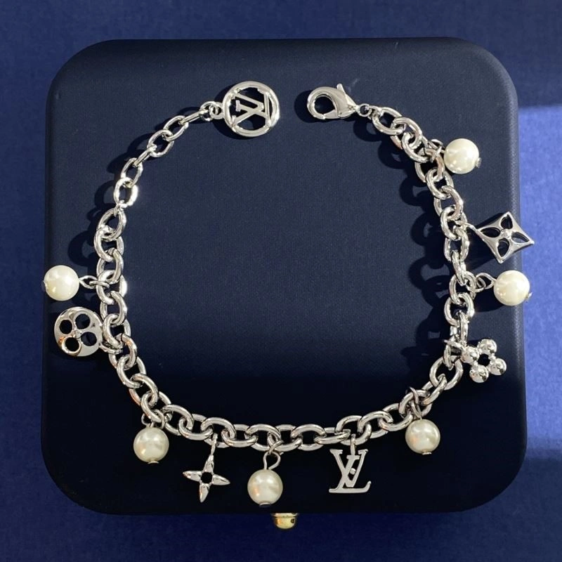Louis Vuitton Bracelets Durable 249556