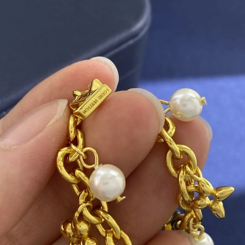 Louis Vuitton Bracelets Durable 249556