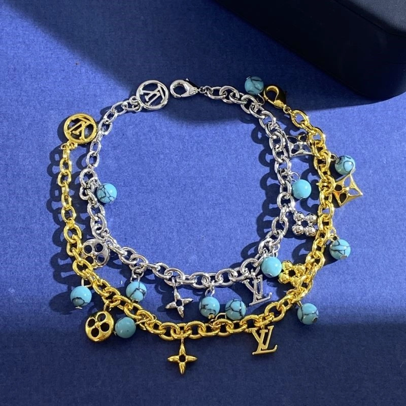 Bold Louis Vuitton Bracelets 249557