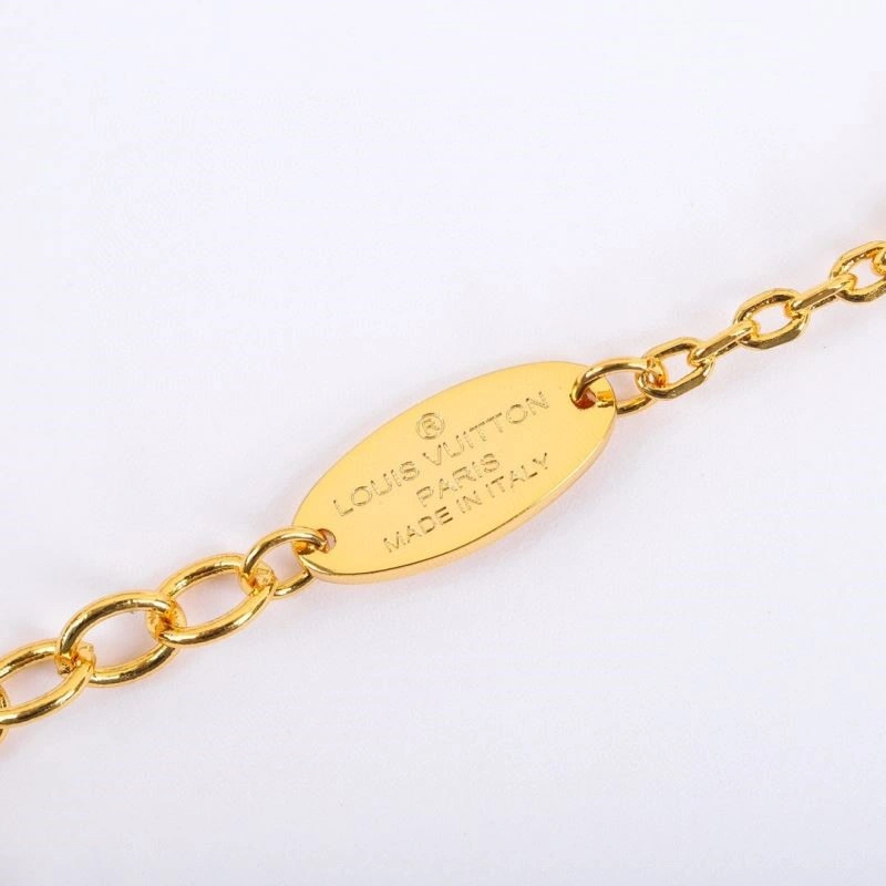 Louis Vuitton Bracelets FashionForward 249554