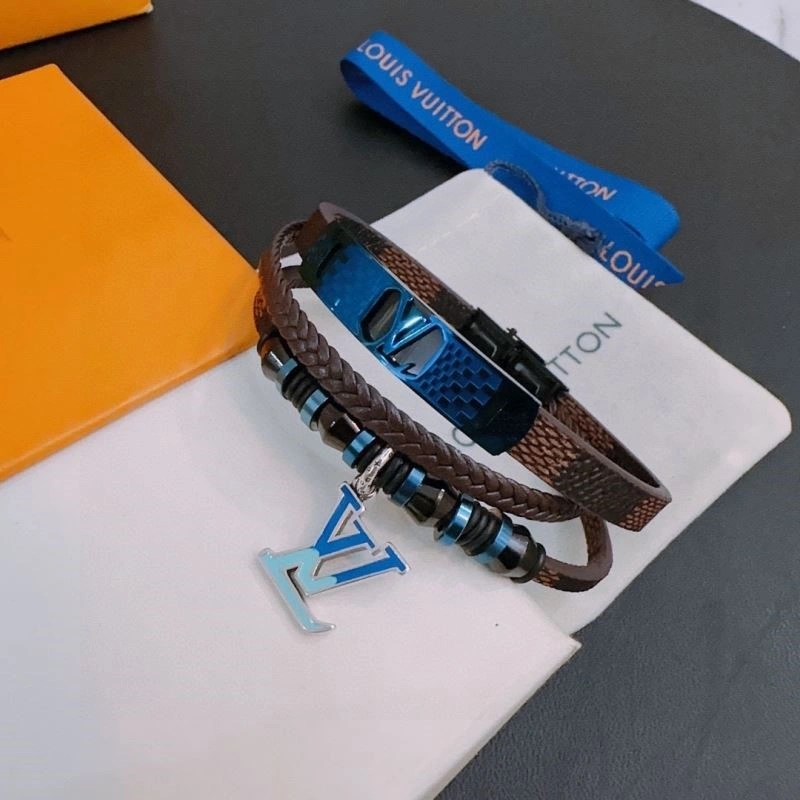 Louis Vuitton Bracelets Attractive 249551