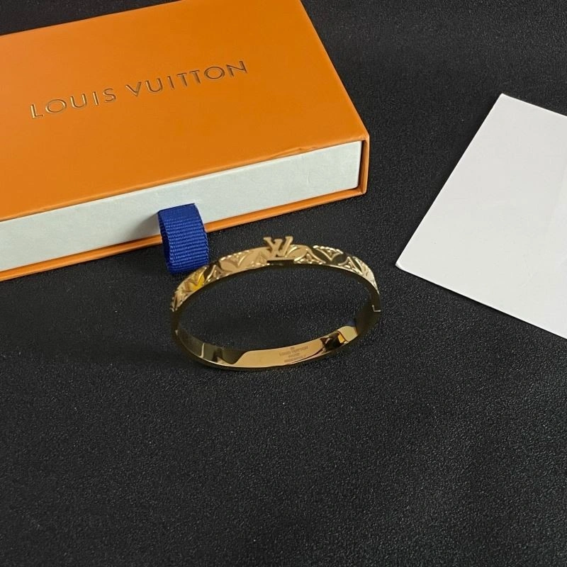 TimelessDesign Louis Vuitton Bracelets 249536