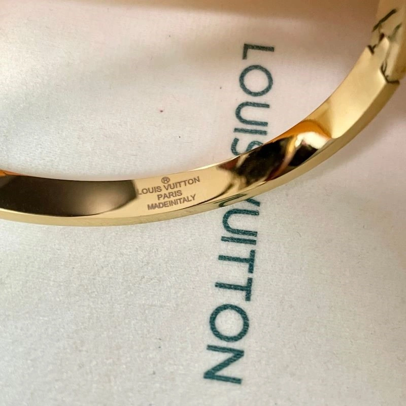 TimelessDesign Louis Vuitton Bracelets 249536