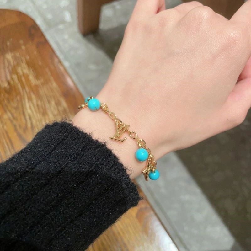 Efficient Louis Vuitton Bracelets 249521