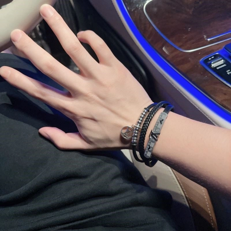 Louis Vuitton Bracelets Classic 249542